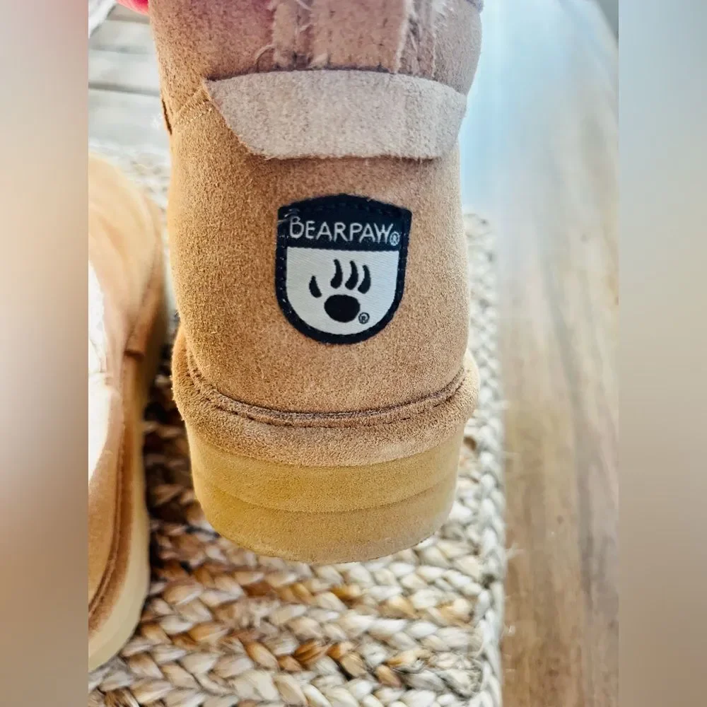 RETRO BearPaw SUPER SHORTY ICED COFFEE ankle boots; Size 4-5. NWOT!